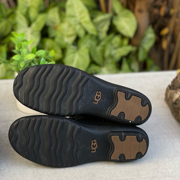 UGG Hapsburg Duck WINTER BLACK BOOTS WOMENS  SIZE 7.5 gently used - Picture 13 of 16